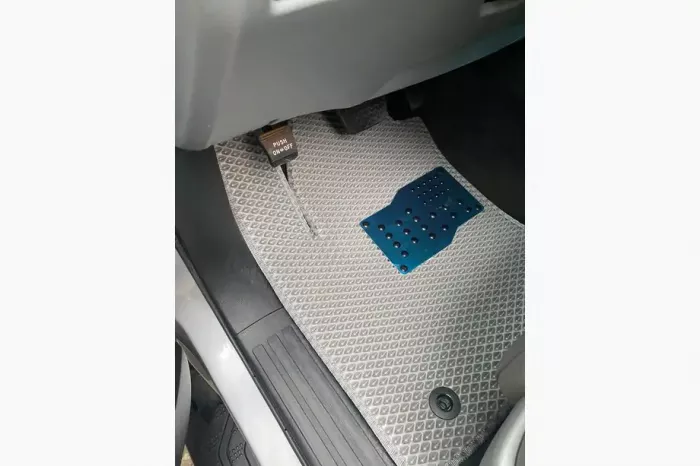 Поліуретанові килимки 3 ряди (EVA, сірі) Toyota Sequoia