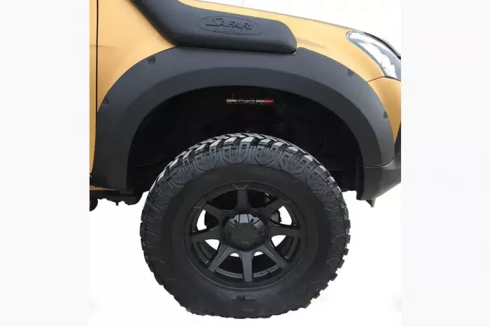 Розширювачі колісних арок Isuzu D-Max 2011-2019 рр.