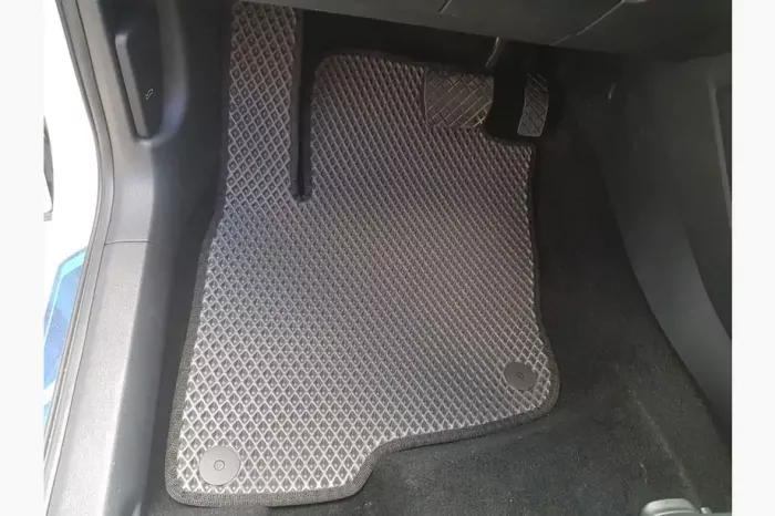 Килимки EVA (чорні) Volkswagen E-Tharu