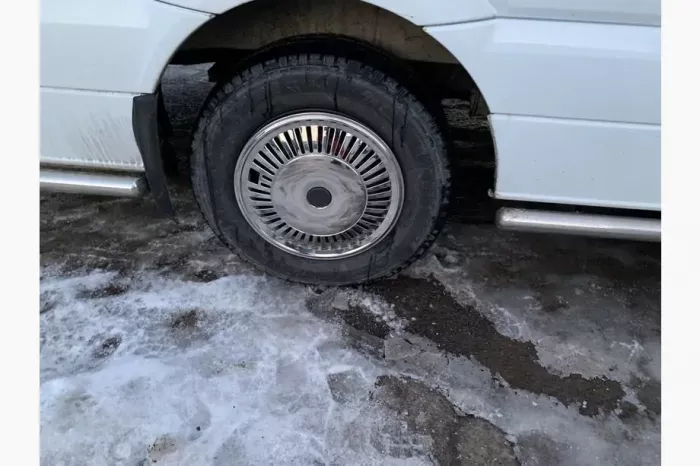 Ковпаки з нержавійки Зірка (1 ковзанці., 4 шт) Mercedes Sprinter 2006-2018 років.
