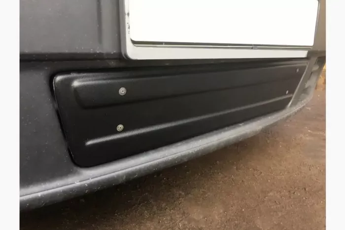Зимова нижня накладка (під номером) Opel Vivaro 2001-2015 рр.
