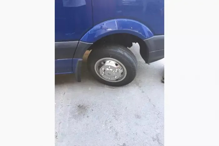 Ковпаки з нержавійки Ексклюзив V1 (2 катк., 4 шт) Mercedes Sprinter 2006-2018 років.