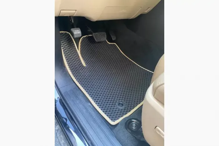 Поліуретанові килимки 3 ряди (EVA, чорні) Toyota Sequoia